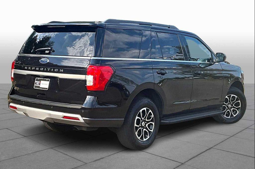 used 2024 Ford Expedition car, priced at $41,495