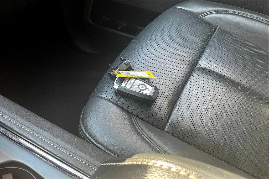 used 2024 Ford Expedition car, priced at $41,495