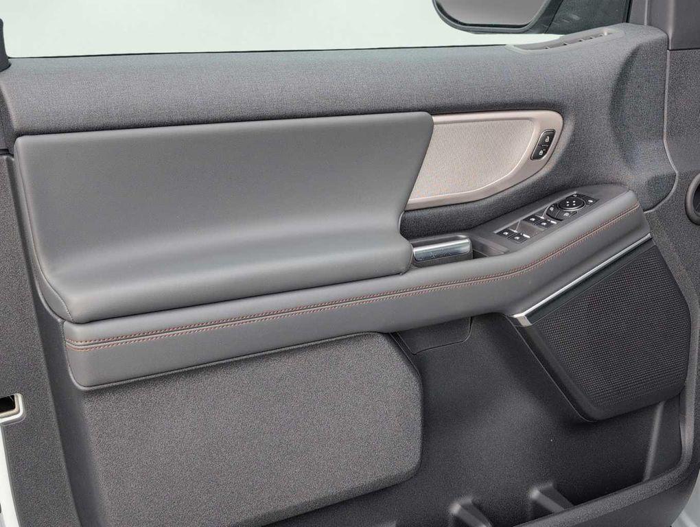 new 2025 Ford Expedition car, priced at $67,110