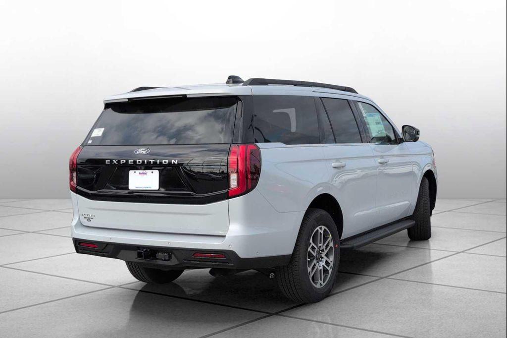 new 2025 Ford Expedition car, priced at $67,110