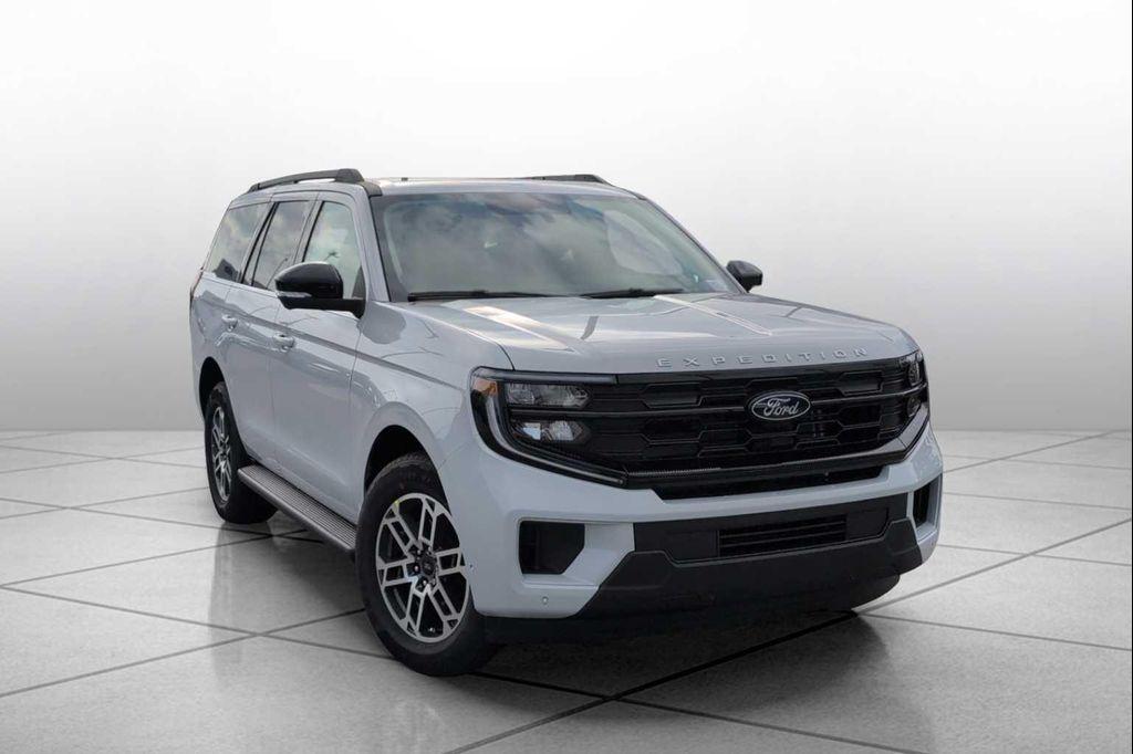 new 2025 Ford Expedition car, priced at $67,110