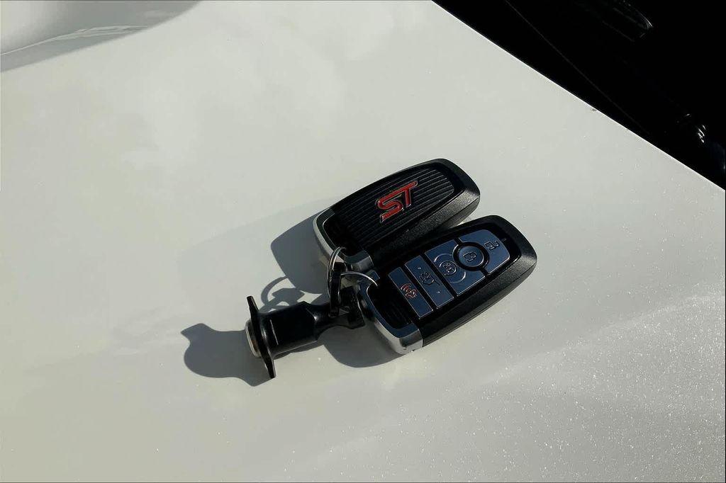 used 2020 Ford Explorer car, priced at $33,336