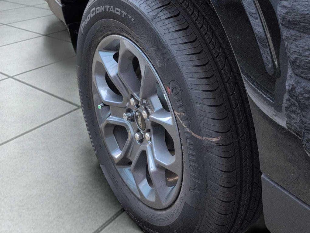 new 2025 Ford Maverick car, priced at $32,515