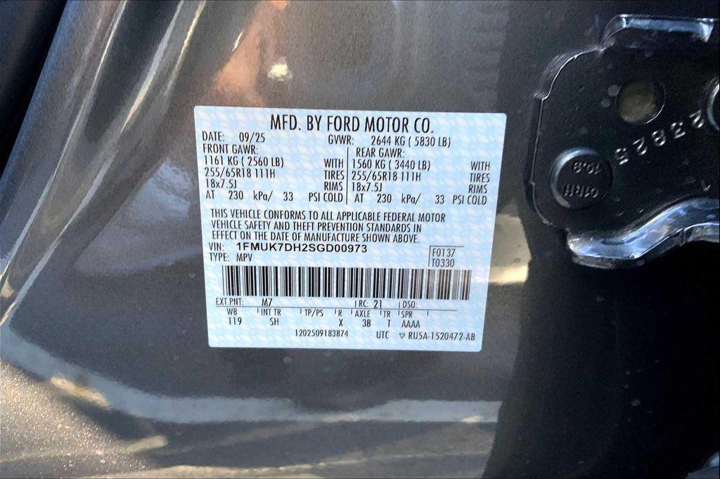 new 2025 Ford Explorer car, priced at $40,465