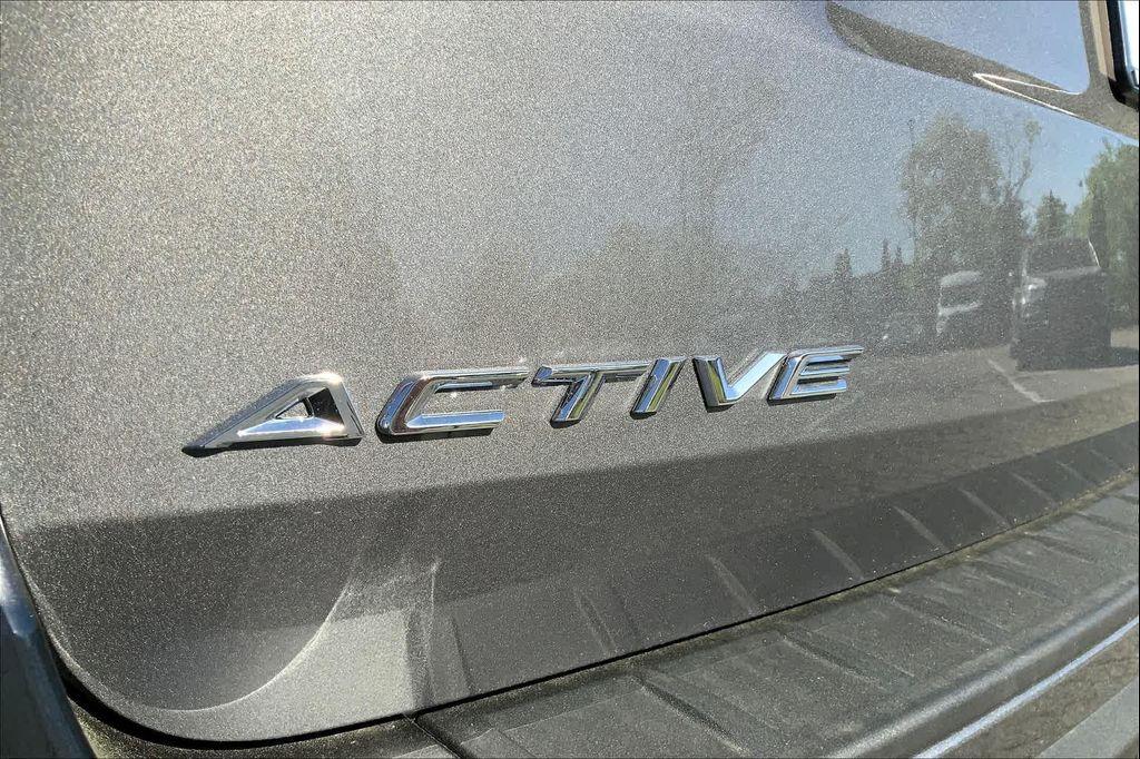 new 2025 Ford Explorer car, priced at $40,465