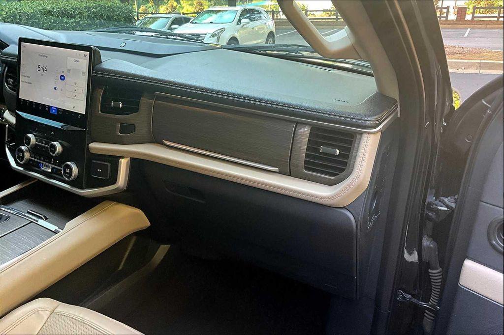 used 2023 Ford Expedition car, priced at $37,960