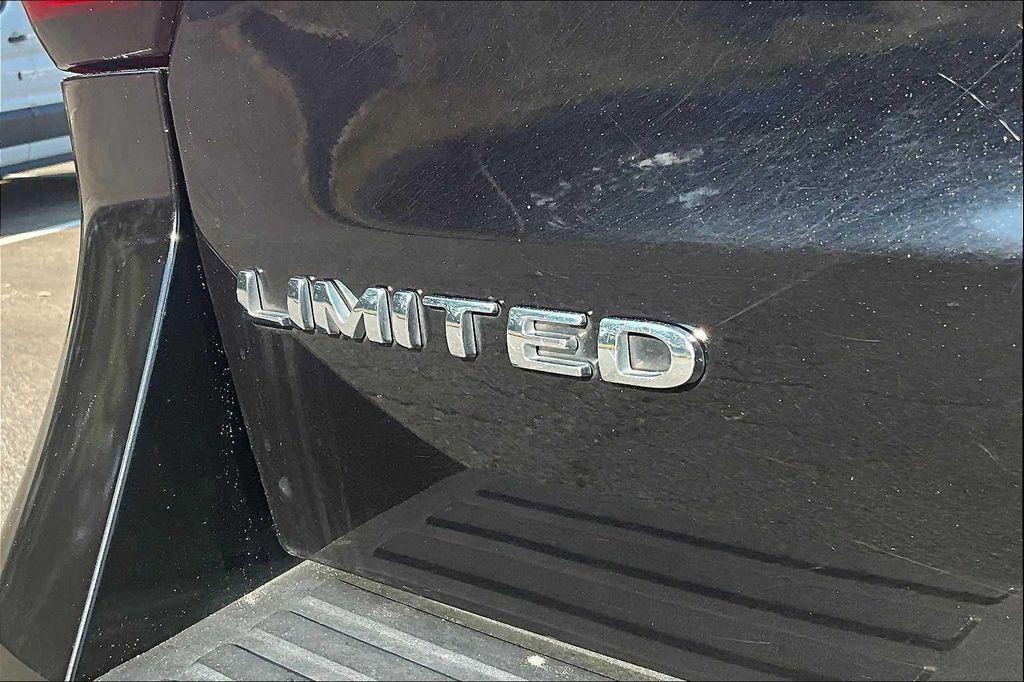 used 2023 Ford Expedition car, priced at $37,960