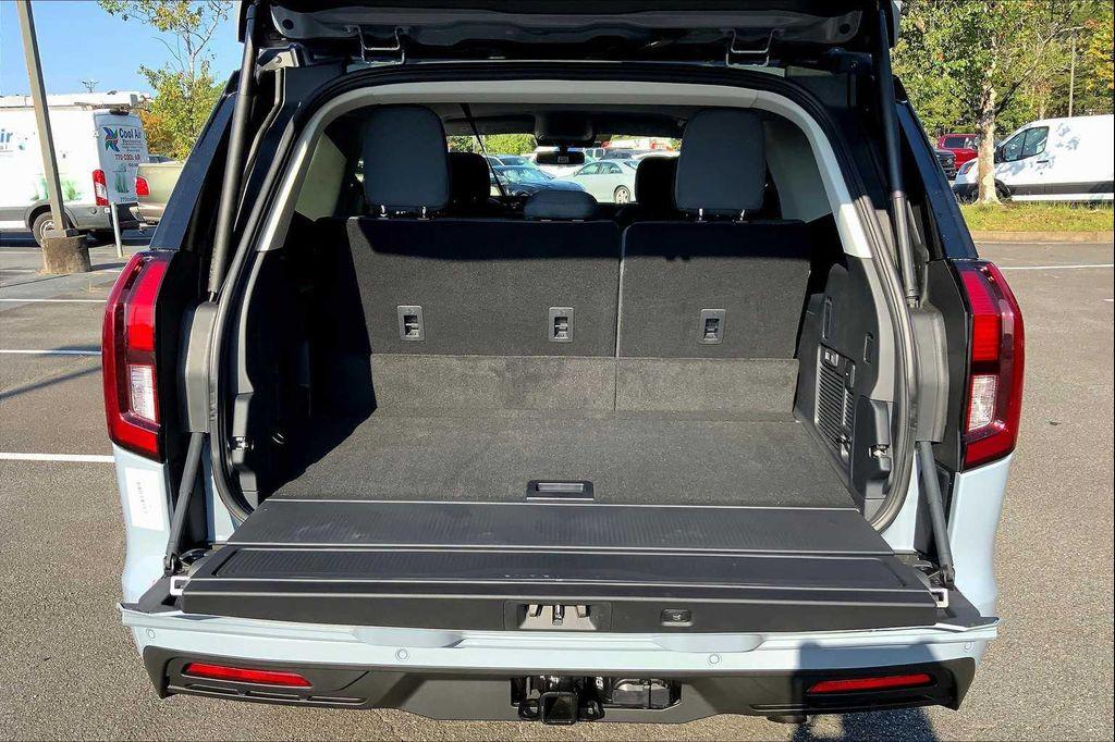 new 2025 Ford Expedition car, priced at $63,255