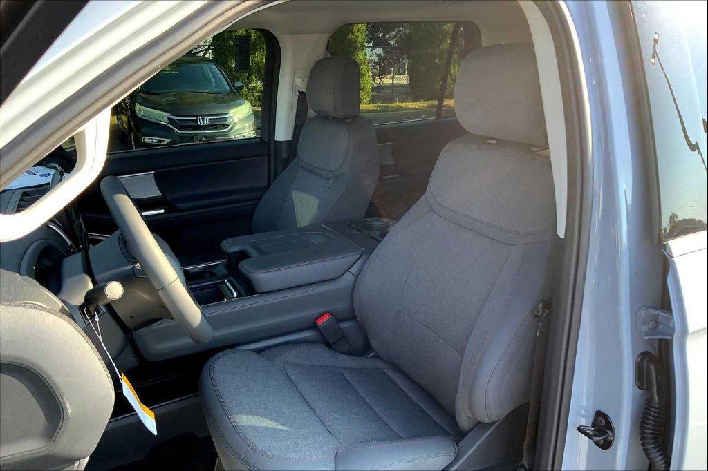 new 2025 Ford Expedition car, priced at $63,255