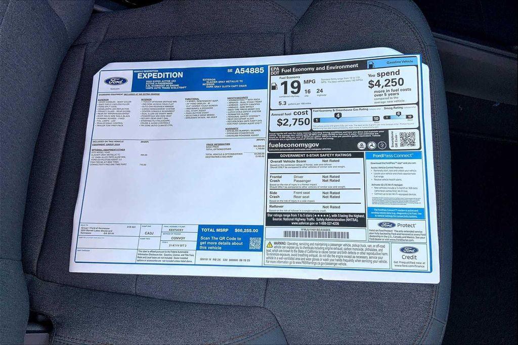 new 2025 Ford Expedition car, priced at $63,255