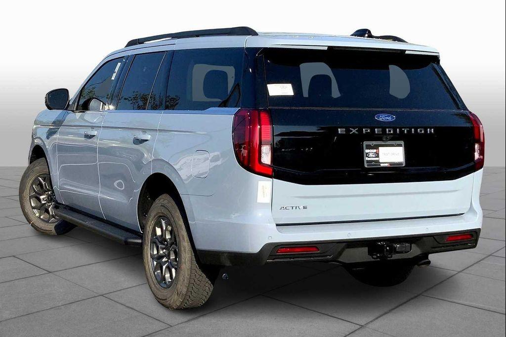 new 2025 Ford Expedition car, priced at $63,255