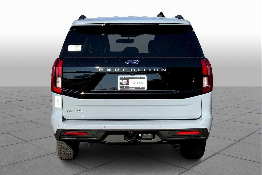 new 2025 Ford Expedition car, priced at $63,255