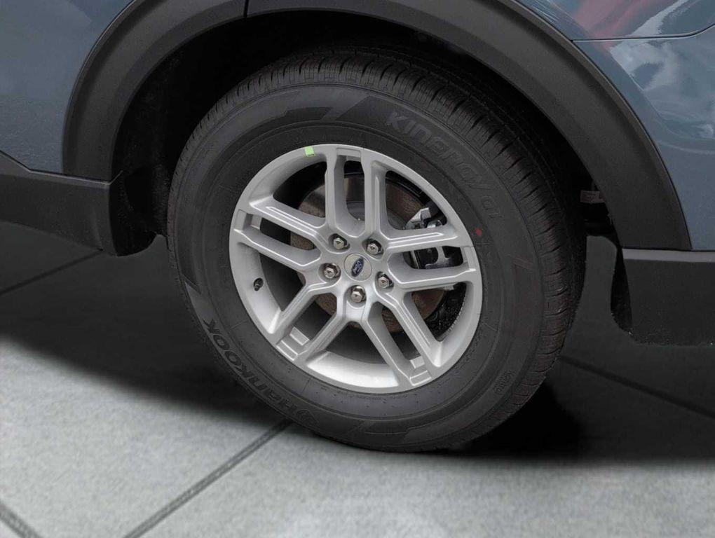 new 2025 Ford Explorer car, priced at $43,363
