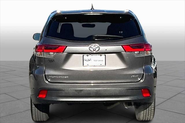 used 2019 Toyota Highlander car, priced at $28,999