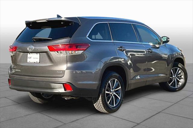 used 2019 Toyota Highlander car, priced at $28,999