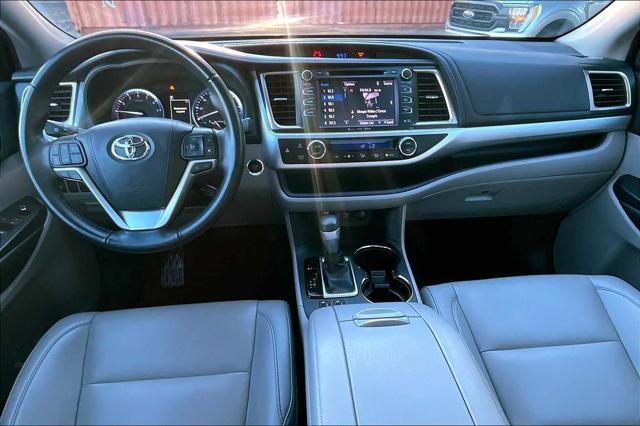 used 2019 Toyota Highlander car, priced at $28,999