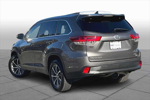 used 2019 Toyota Highlander car, priced at $28,999