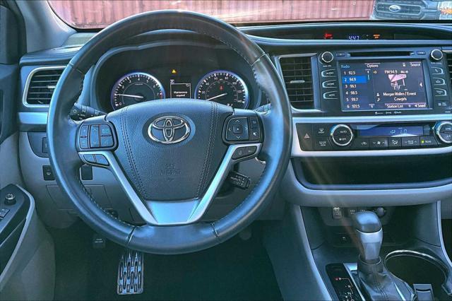 used 2019 Toyota Highlander car, priced at $28,999