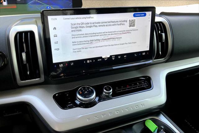 new 2025 Ford Expedition car, priced at $68,905