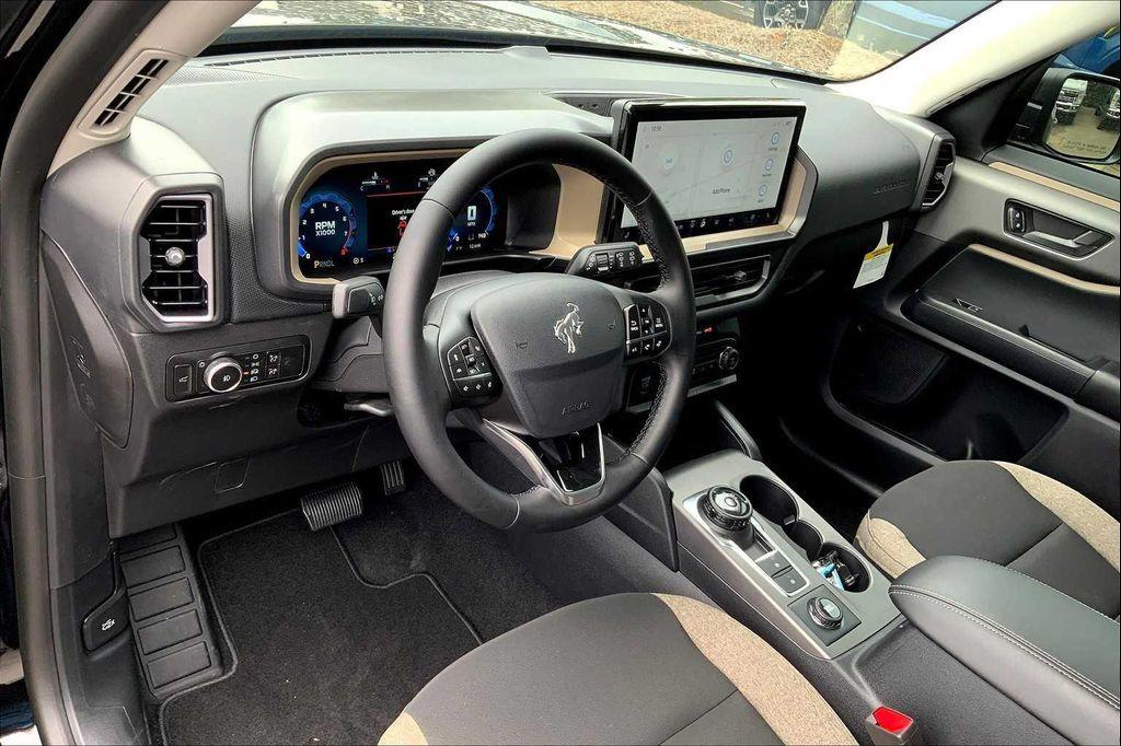 new 2025 Ford Bronco Sport car, priced at $30,685
