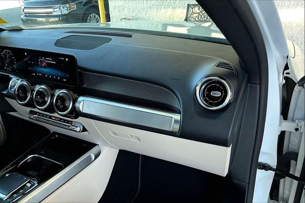 used 2023 Mercedes-Benz GLB 250 car, priced at $32,035