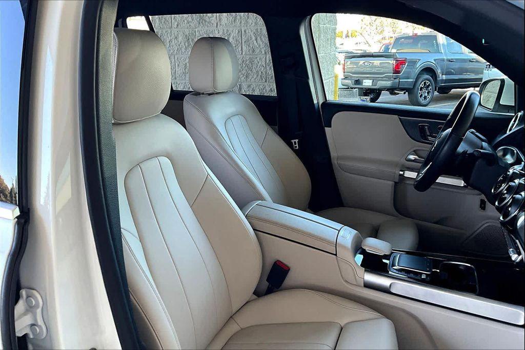 used 2023 Mercedes-Benz GLB 250 car, priced at $32,035