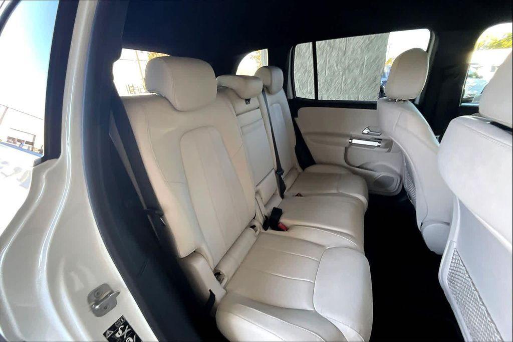 used 2023 Mercedes-Benz GLB 250 car, priced at $32,035