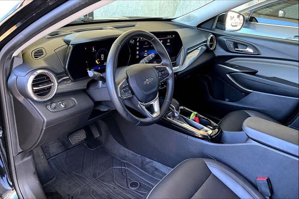 used 2024 Chevrolet Trax car, priced at $22,053