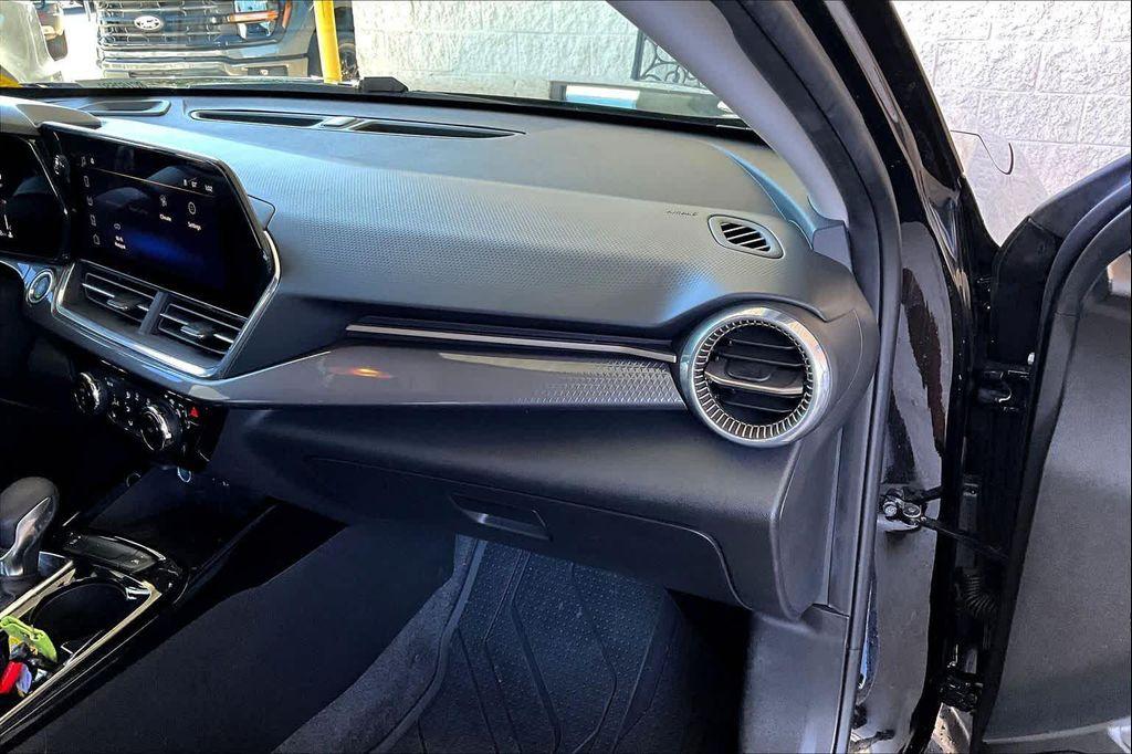 used 2024 Chevrolet Trax car, priced at $22,053