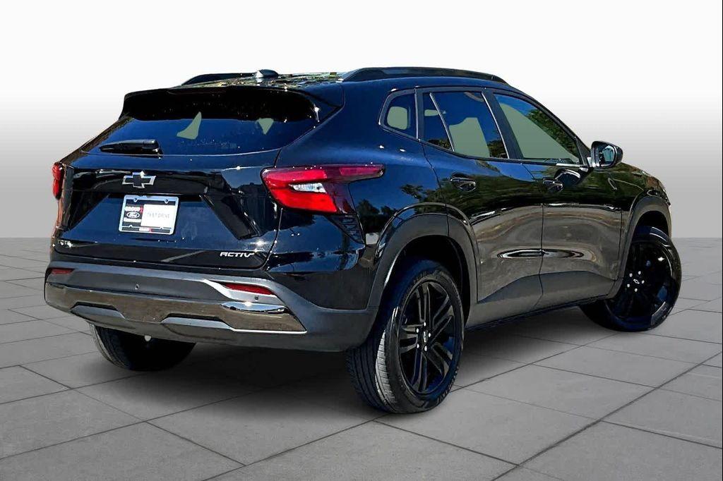 used 2024 Chevrolet Trax car, priced at $22,053