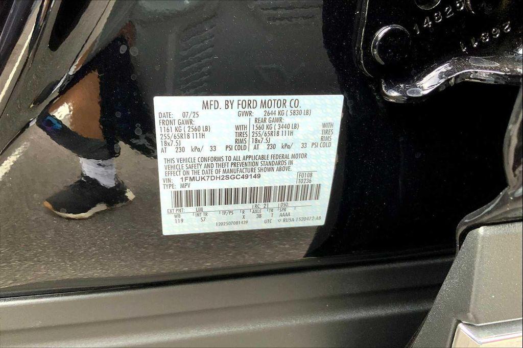 new 2025 Ford Explorer car, priced at $45,665