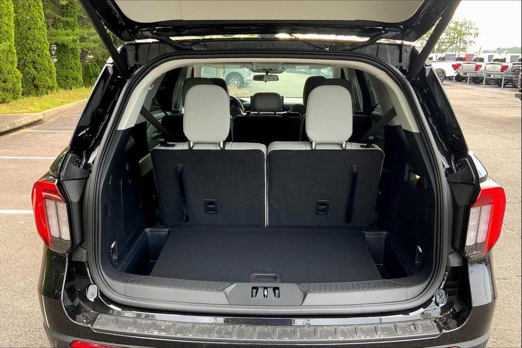 new 2025 Ford Explorer car, priced at $45,665