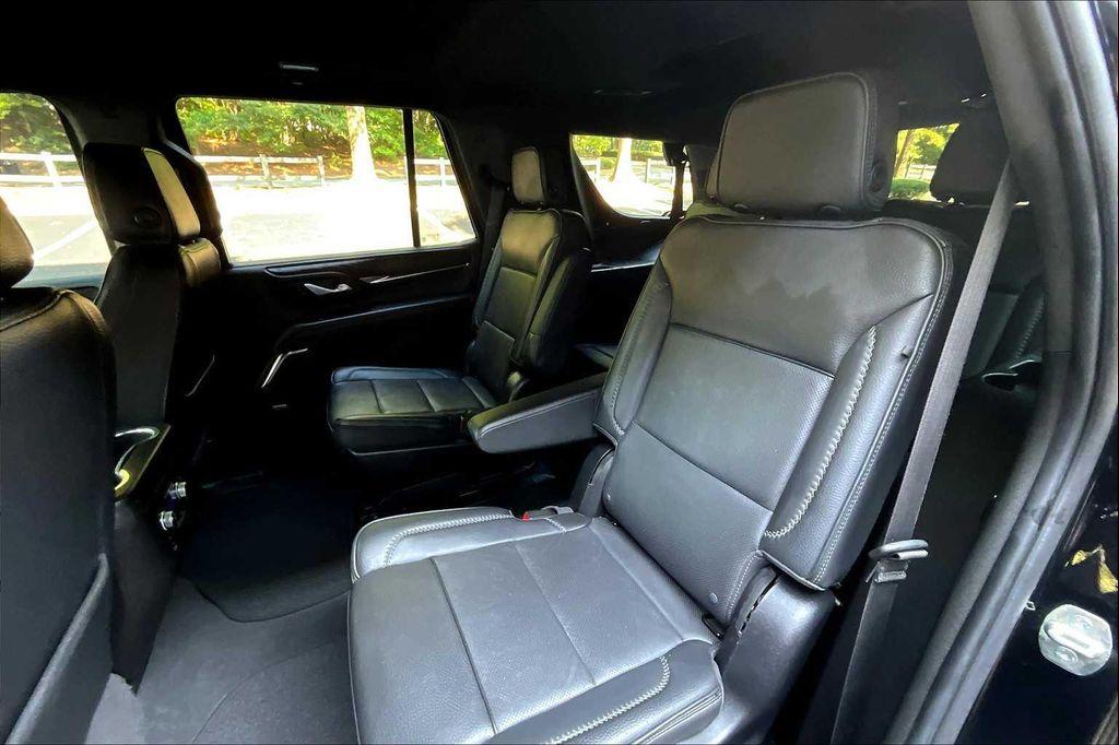 used 2022 GMC Yukon car, priced at $50,910
