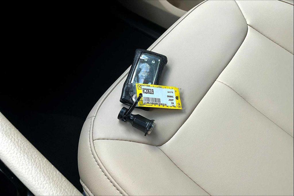 used 2024 Jeep Grand Cherokee car, priced at $36,700