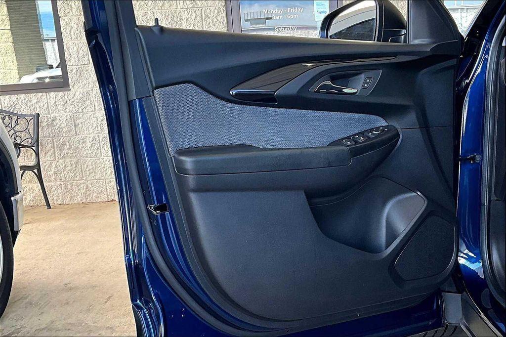 used 2023 Chevrolet TrailBlazer car, priced at $19,942