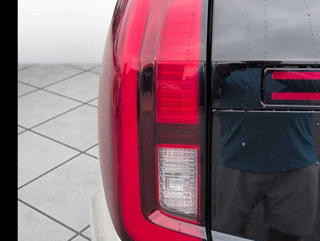 new 2025 Ford Expedition car, priced at $82,708