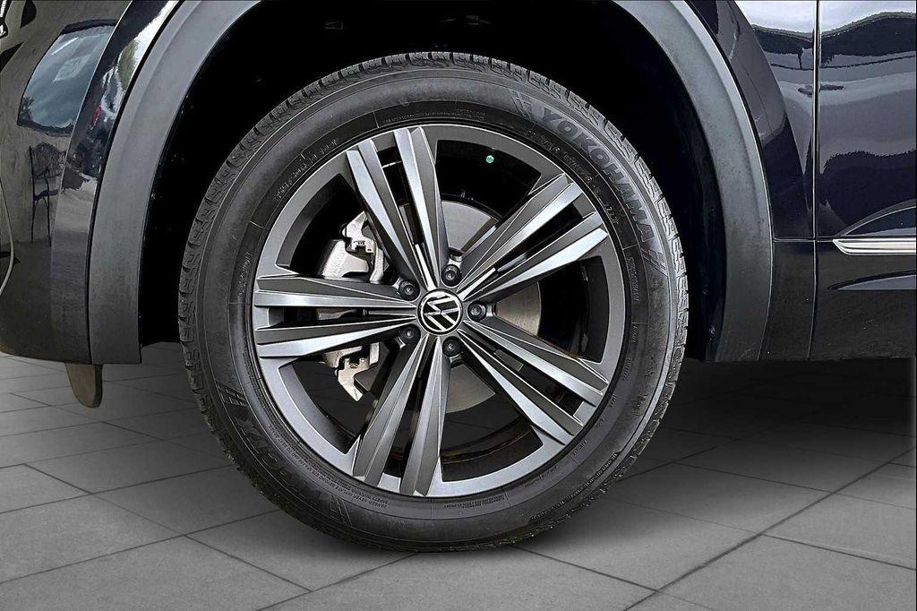 used 2022 Volkswagen Atlas Cross Sport car, priced at $22,999