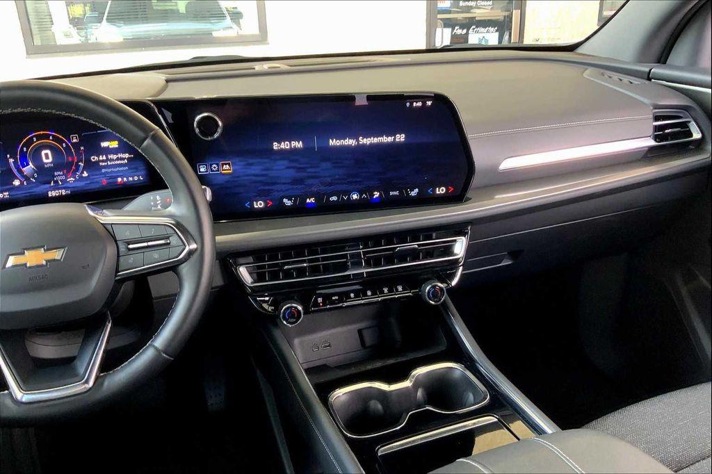 used 2024 Chevrolet Traverse car, priced at $36,113