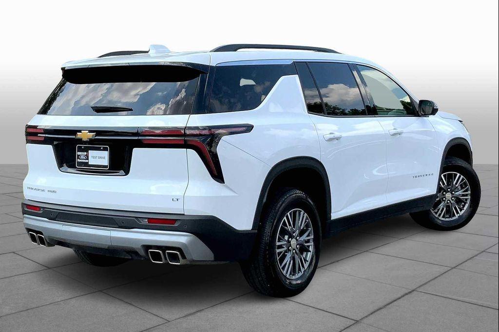 used 2024 Chevrolet Traverse car, priced at $36,113
