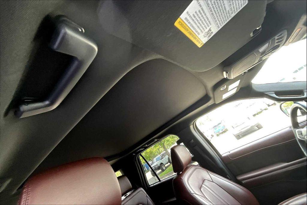 used 2024 Ford Expedition car, priced at $48,999