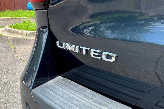 used 2024 Ford Expedition car, priced at $52,999