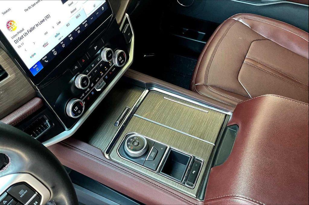 used 2024 Ford Expedition car, priced at $48,999