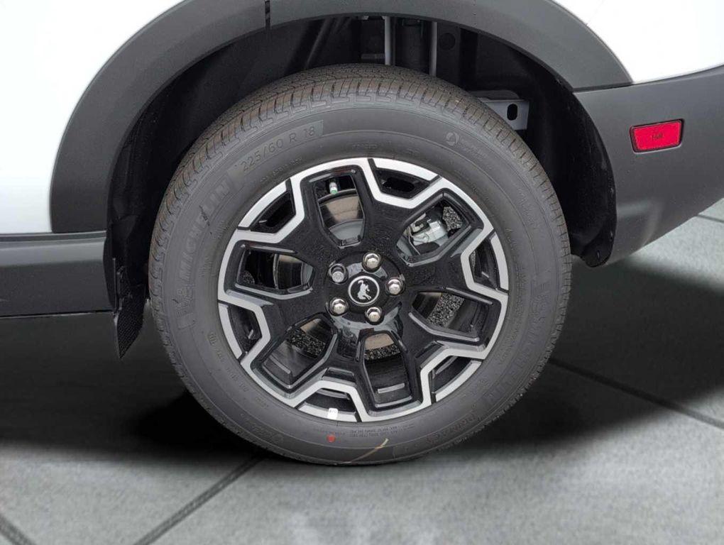 new 2025 Ford Bronco Sport car, priced at $39,271