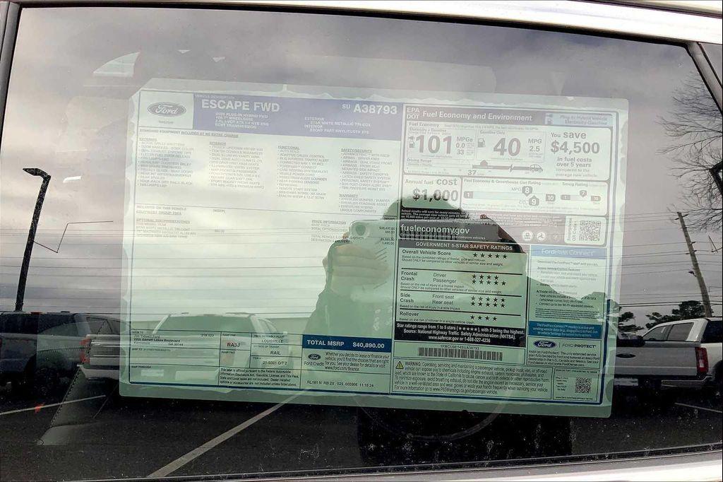 new 2025 Ford Escape PHEV car, priced at $33,662