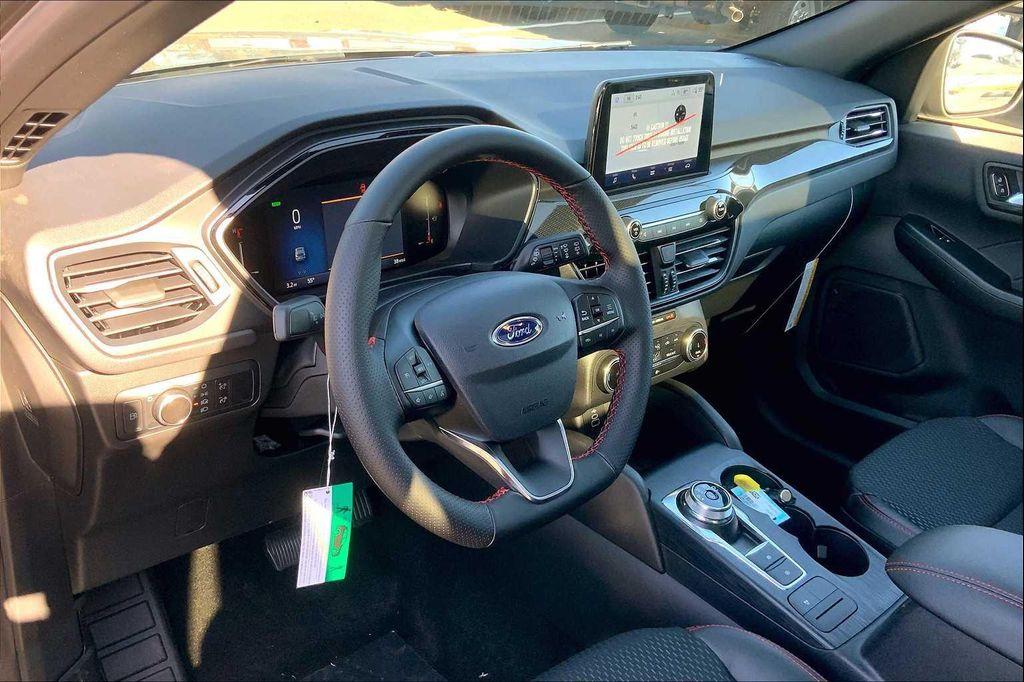 new 2025 Ford Escape car, priced at $32,900