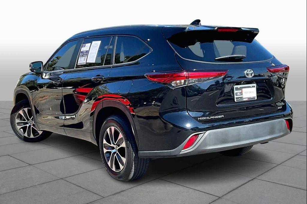 used 2023 Toyota Highlander car, priced at $39,723