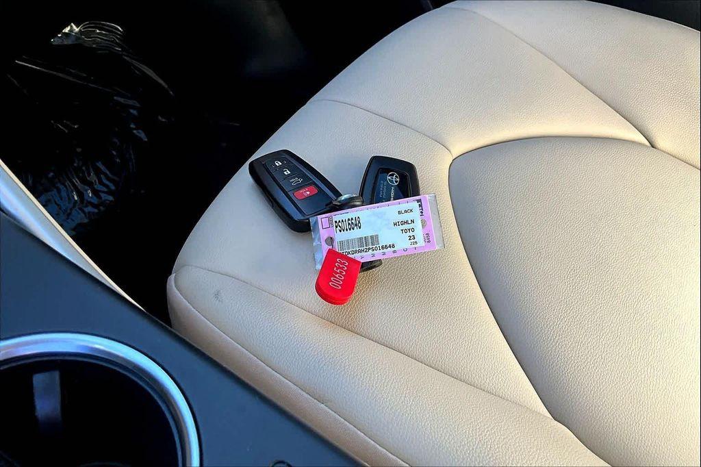 used 2023 Toyota Highlander car, priced at $39,723