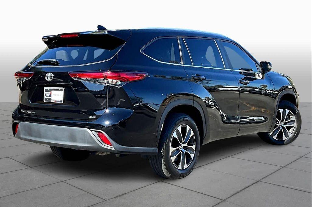 used 2023 Toyota Highlander car, priced at $39,723
