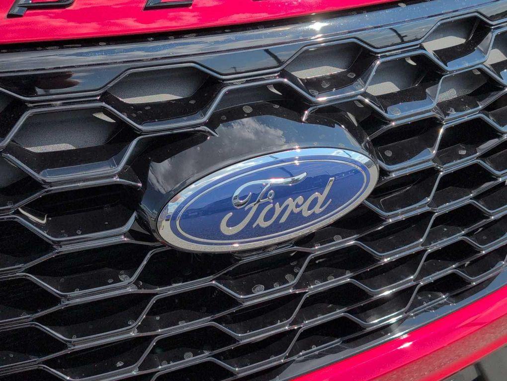 new 2025 Ford Explorer car, priced at $46,768