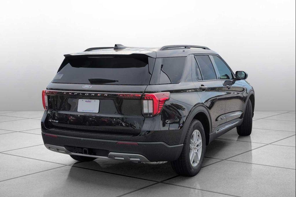new 2025 Ford Explorer car, priced at $43,951